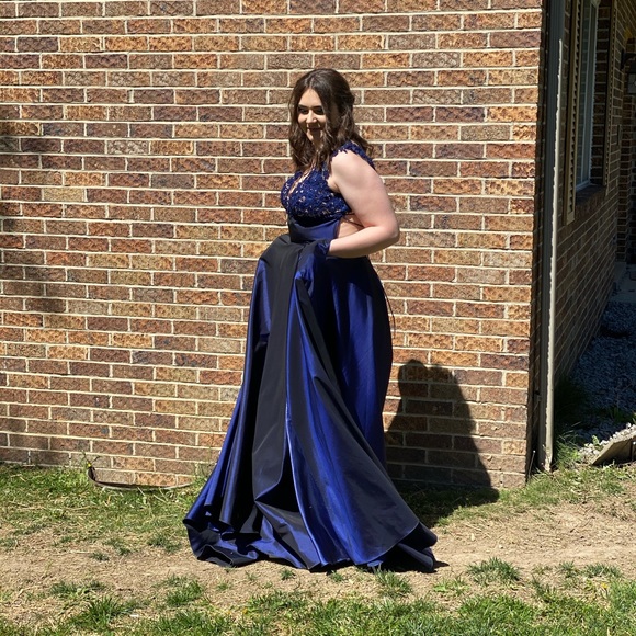 Prom Dress - Picture 4 of 5